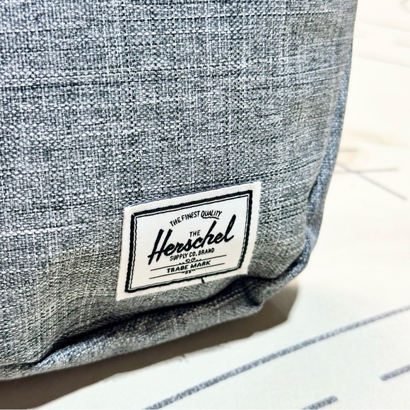 Herschel Fifteen Waist Pack - Picture 9 of 11